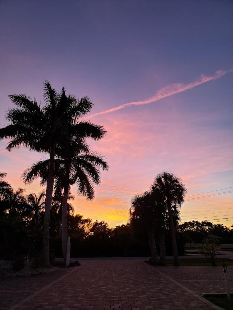 2 Bed Cottage With Pool, Close To Beach! Bbq Grills & Patio Fort Myers Exterior foto